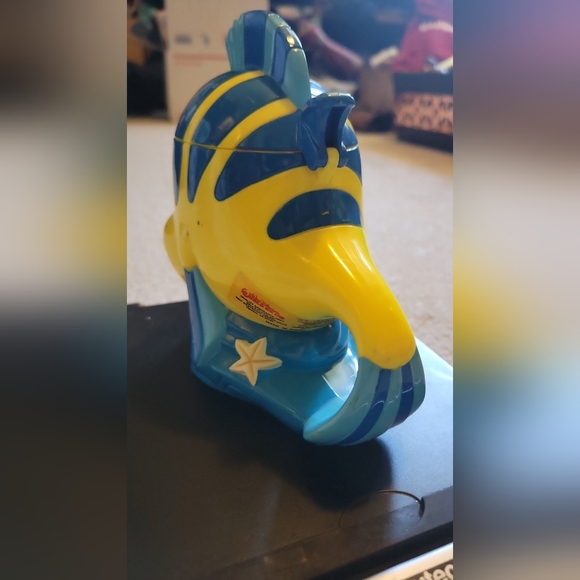 Vintage Flounder "Little Mermaid" Disney On Ice Flip Top Mug/Cup used marks on - Picture 4 of 9